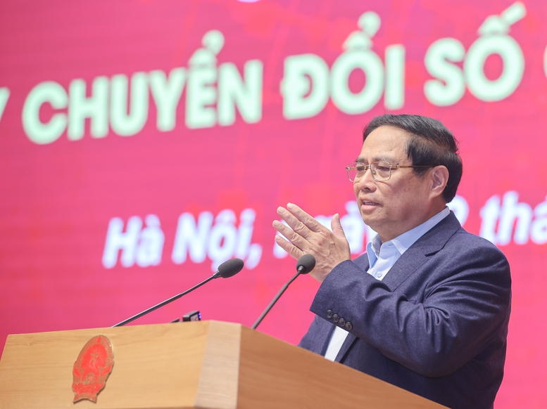 hủ tướng: Đẩy mạnh 3 đột phá chiến lược số, thực hiện mục tiêu kép về chuyển đổi số